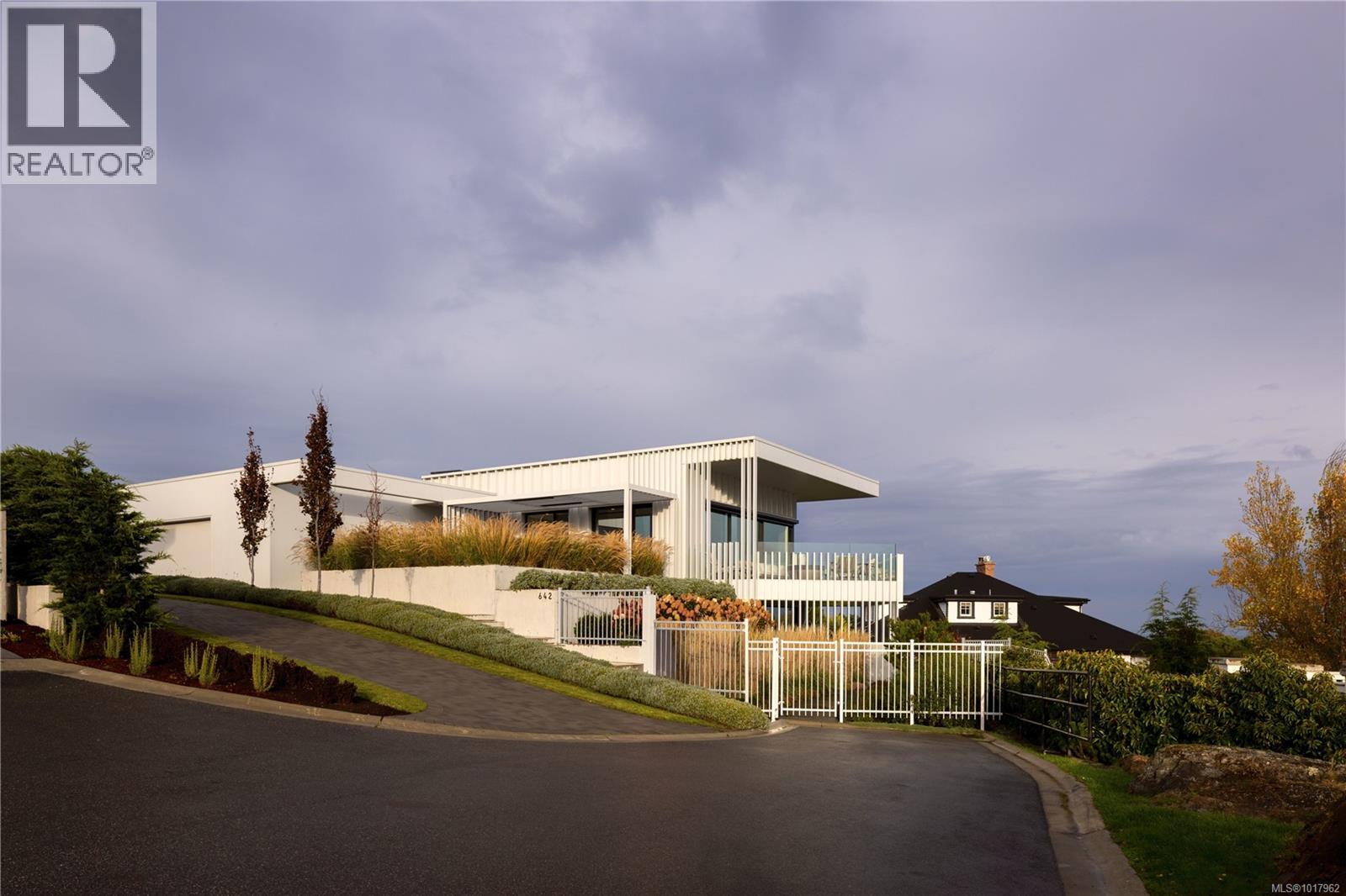  642 Beach Drive, Oak Bay