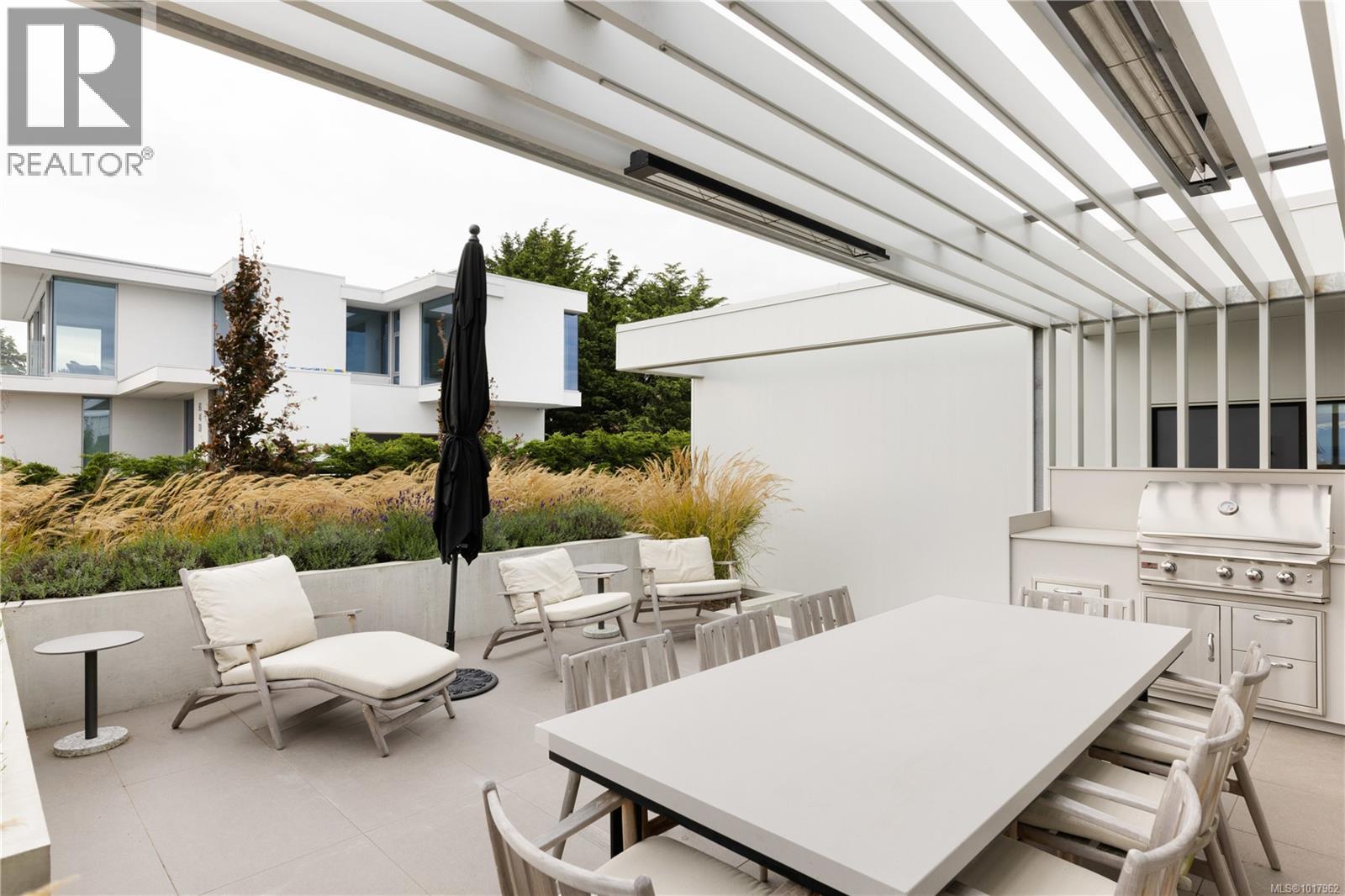  642 Beach Drive, Oak Bay