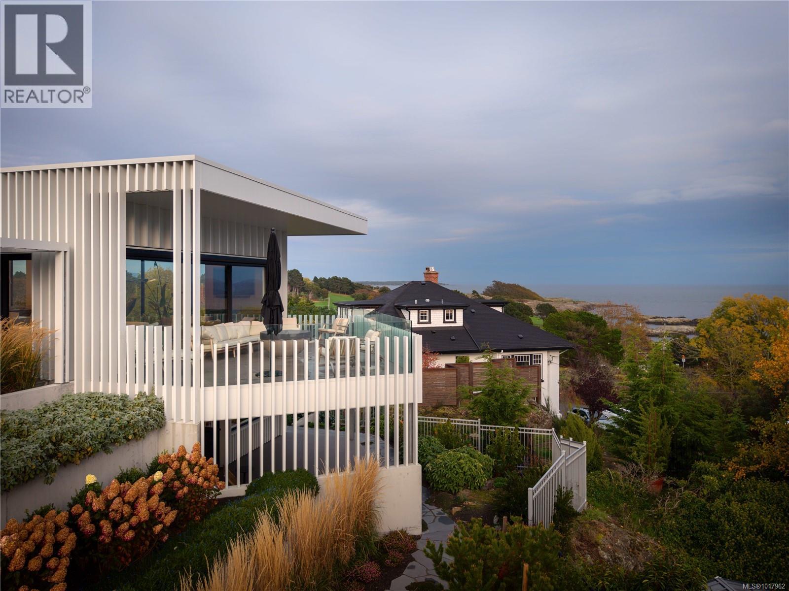  642 Beach Drive, Oak Bay