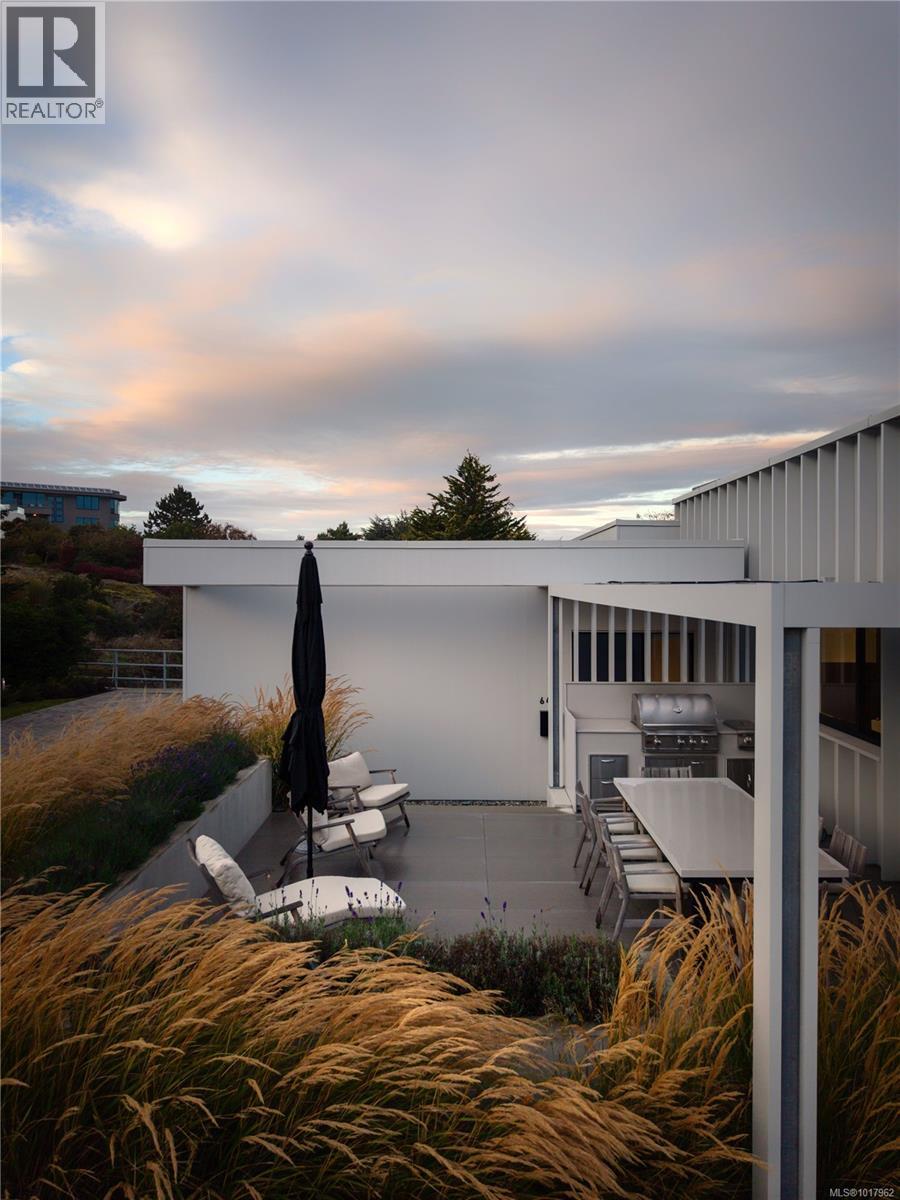  642 Beach Drive, Oak Bay