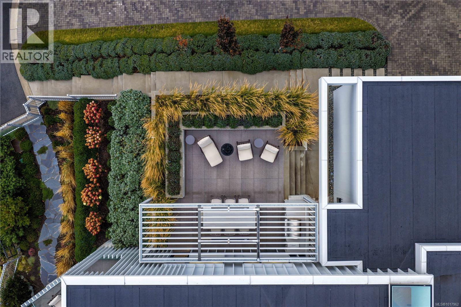  642 Beach Drive, Oak Bay