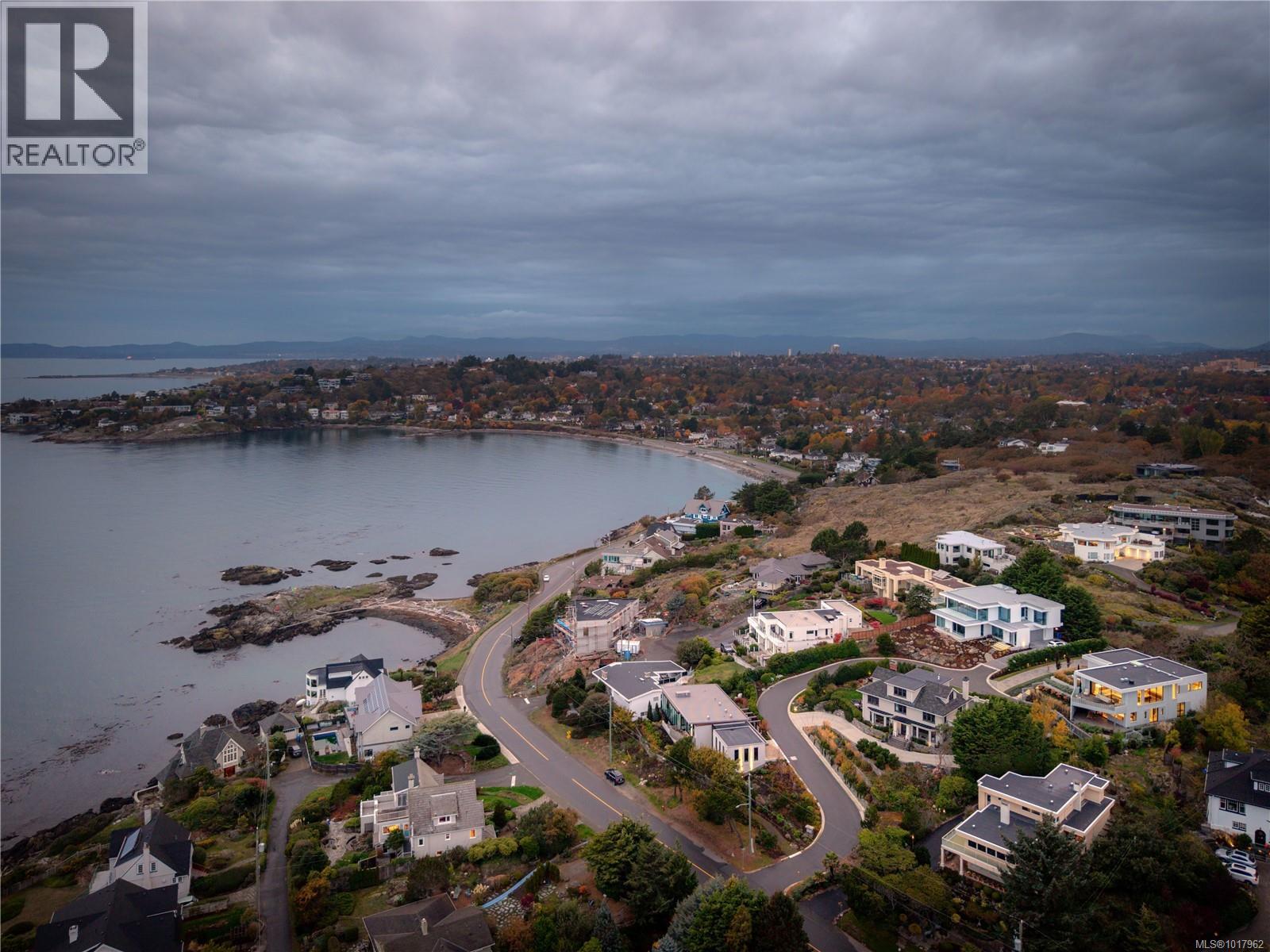  642 Beach Drive, Oak Bay