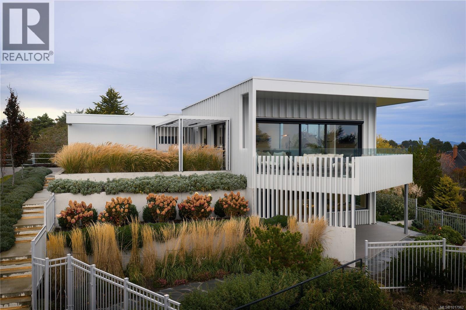  642 Beach Drive, Oak Bay