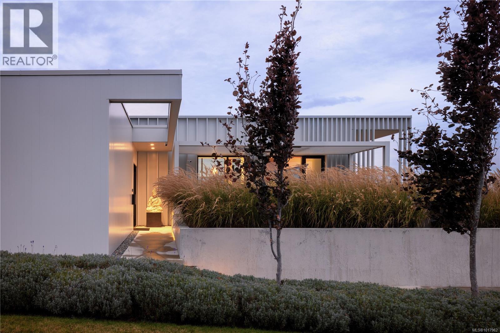 642 Beach Drive, Oak Bay