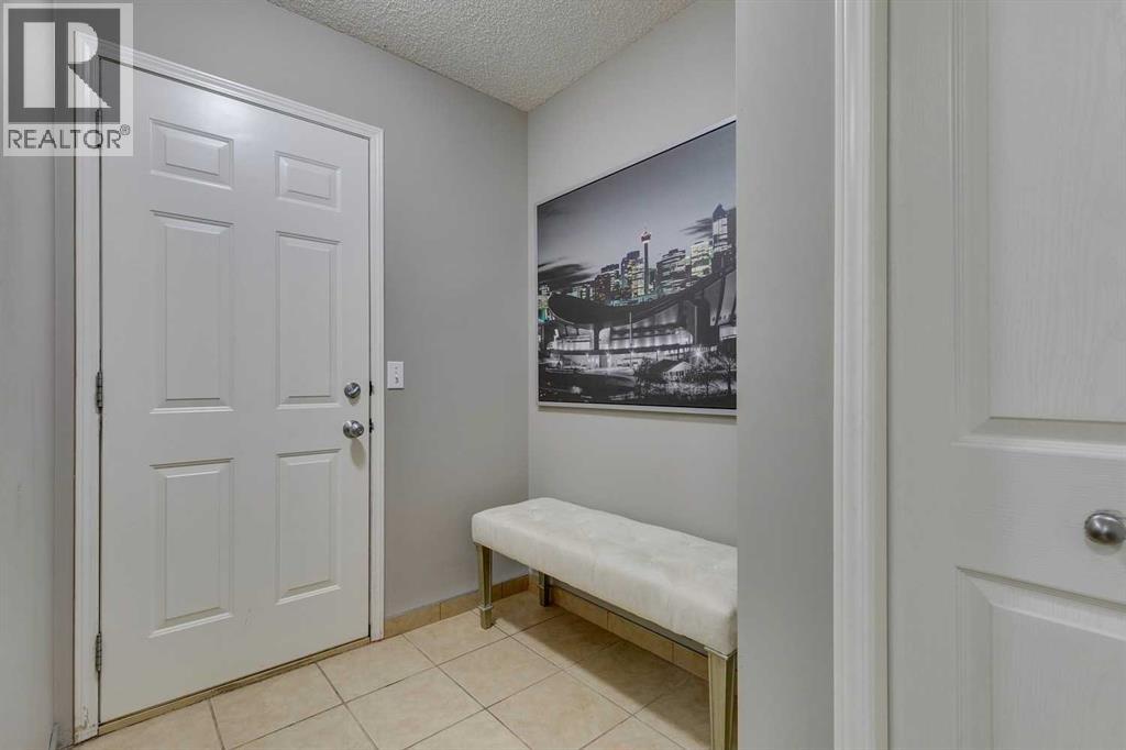 Single Family House for Sale in  Somerglen Close SW Somerset Calgary 