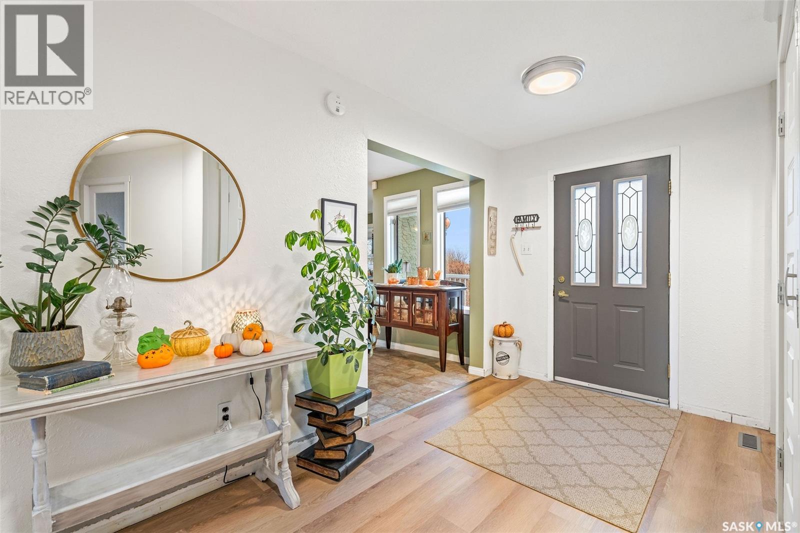 213 1st STREET - Photo 4 of 39, Beatty, Saskatchewan