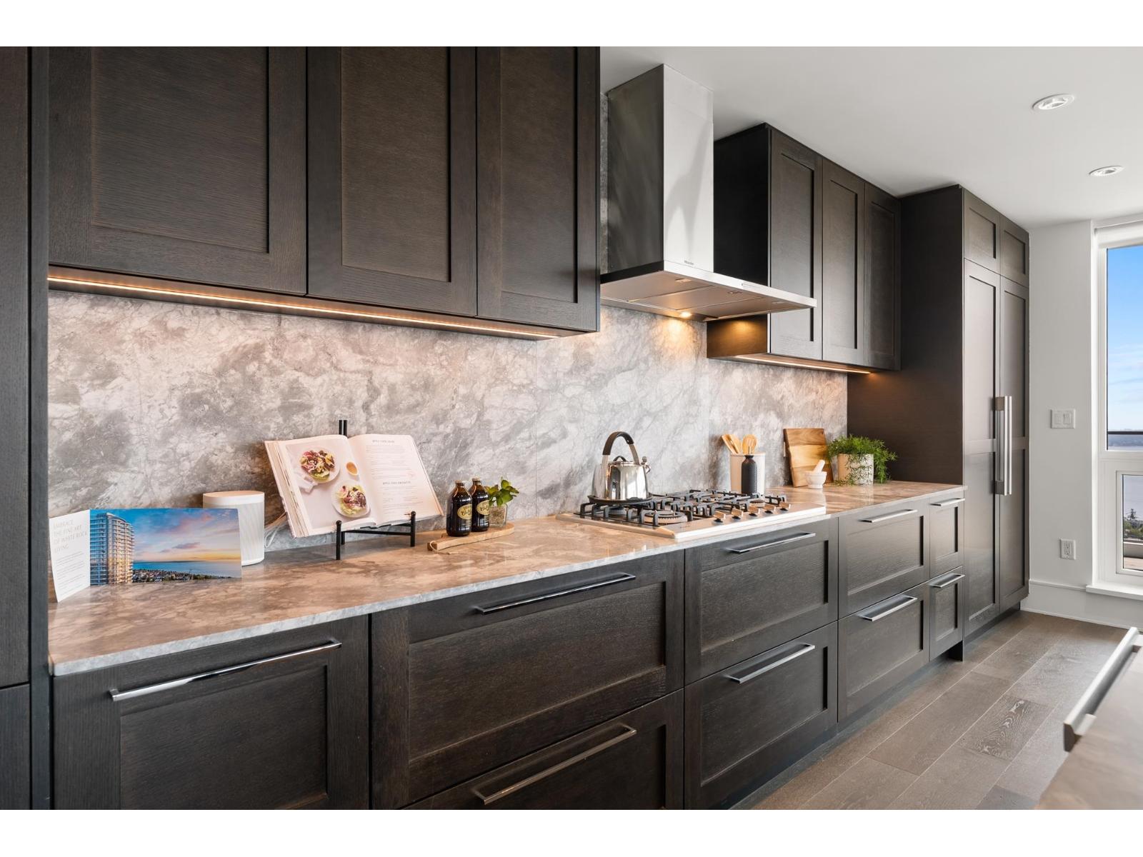 1701 1500 MARTIN STREET, White Rock