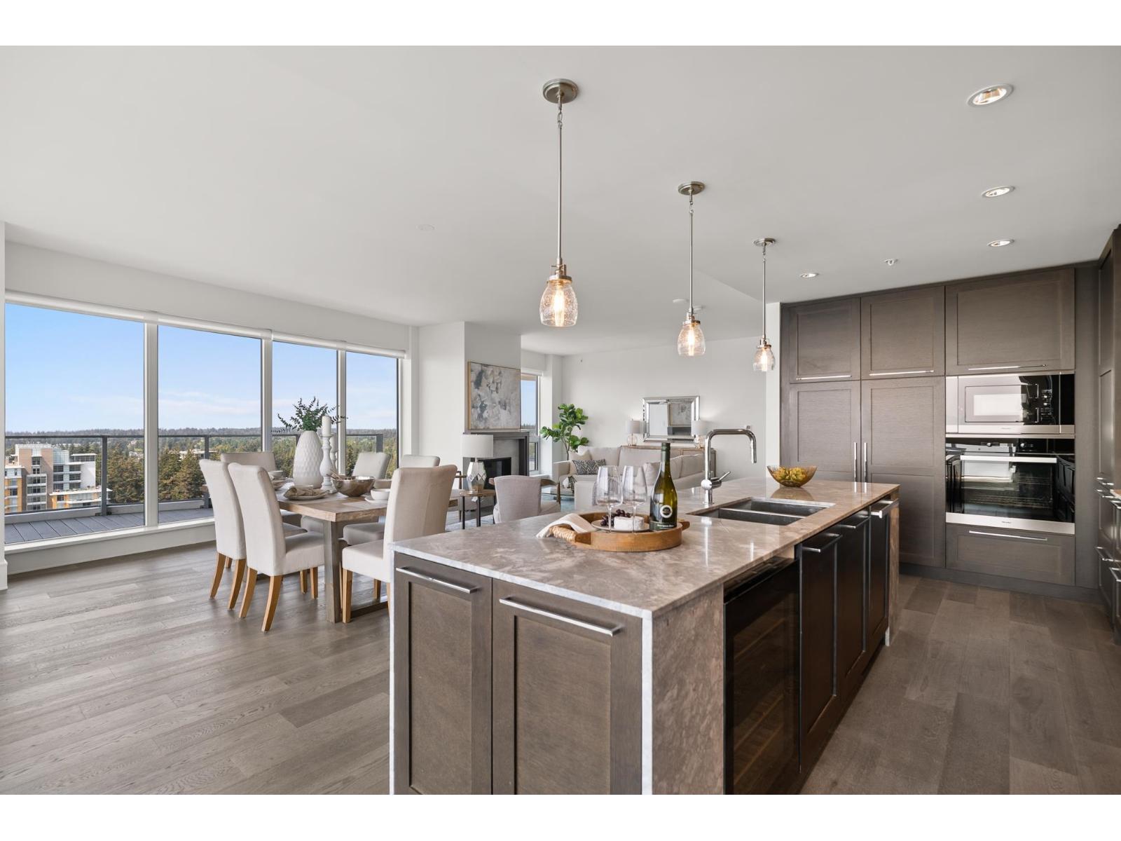 1701 1500 MARTIN STREET, White Rock