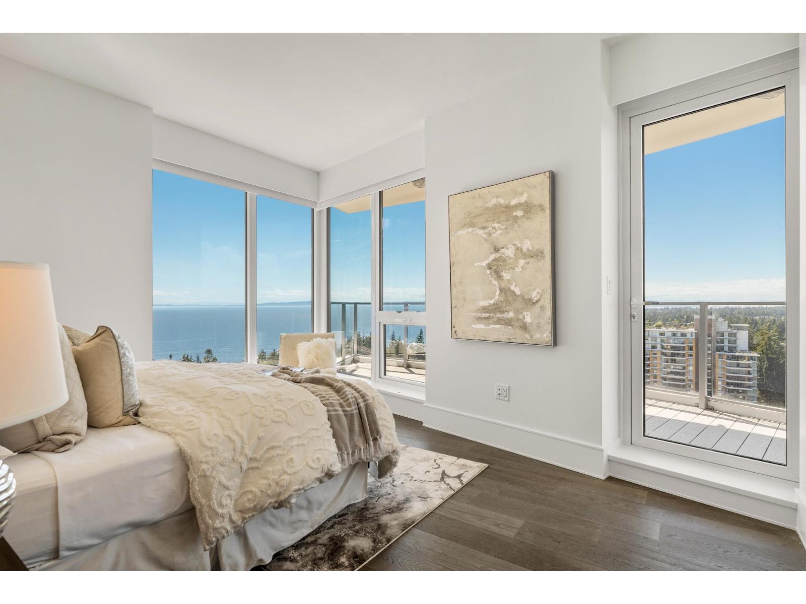 1701 1500 MARTIN STREET, White Rock