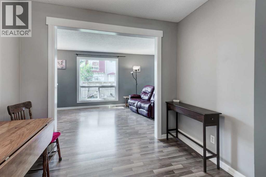 Single Family House for Sale in   Pensacola Crescent SE Penbrooke Meadows Calgary 