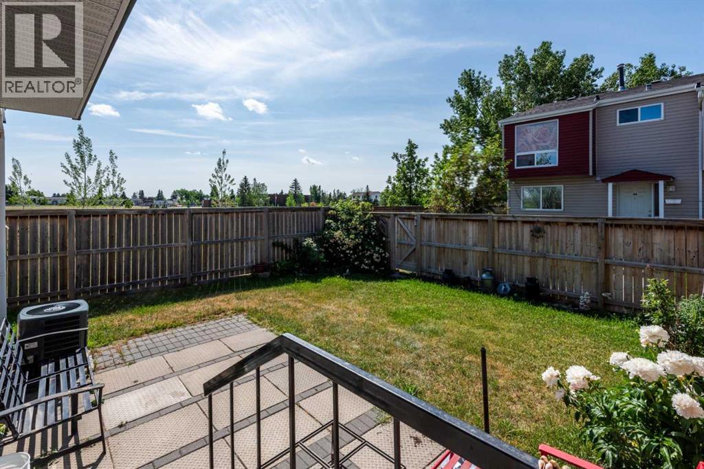 Single Family House for Sale in   Pensacola Crescent SE Penbrooke Meadows Calgary 