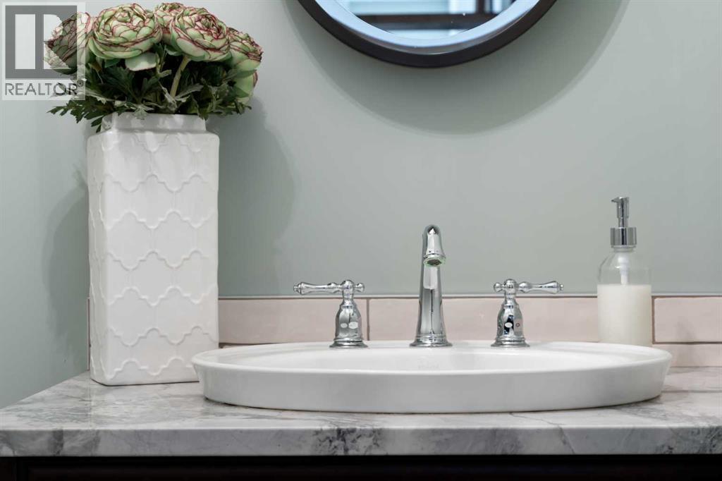 Single Family House for Sale in   Avenue SW Altadore Calgary 