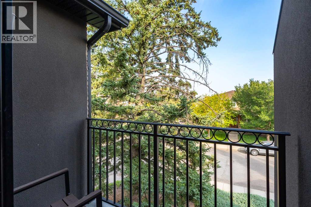 Single Family House for Sale in   Avenue SW Altadore Calgary 