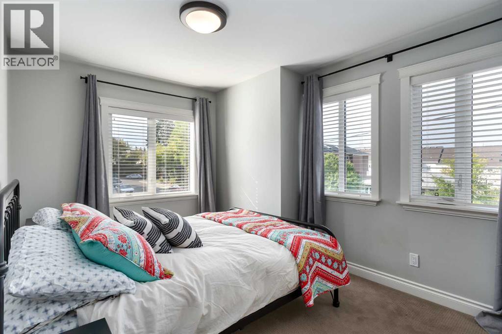 Single Family House for Sale in   Avenue SW Altadore Calgary 