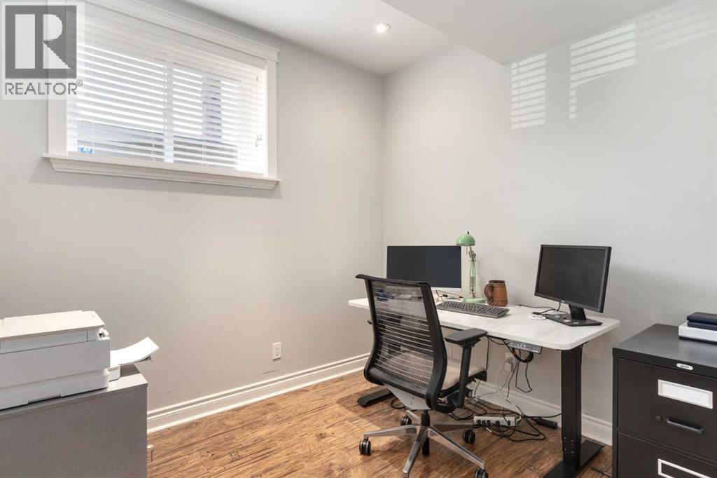 Single Family House for Sale in   Avenue SW Altadore Calgary 