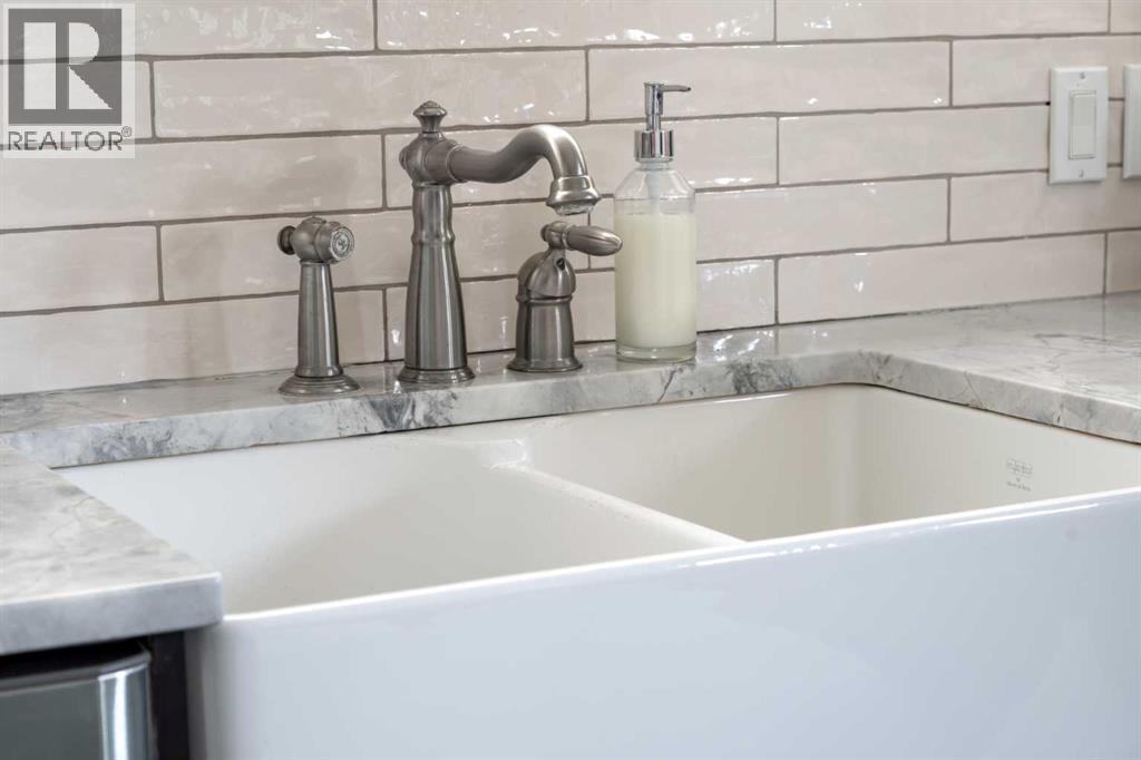 Single Family House for Sale in   Avenue SW Altadore Calgary 