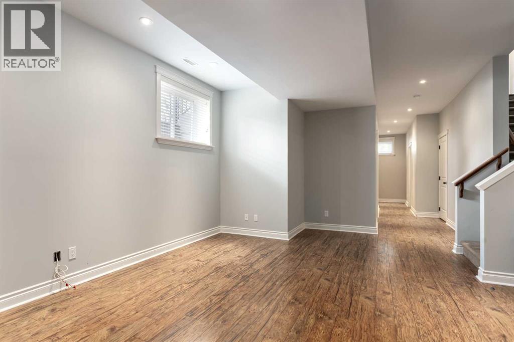 Single Family House for Sale in   Avenue SW Altadore Calgary 