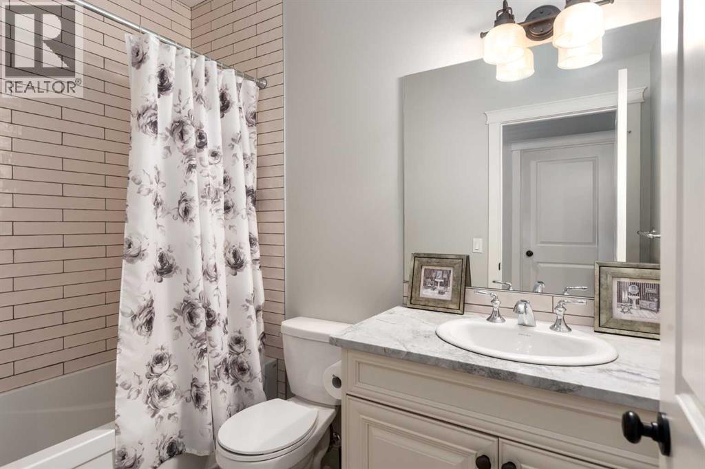 Single Family House for Sale in   Avenue SW Altadore Calgary 