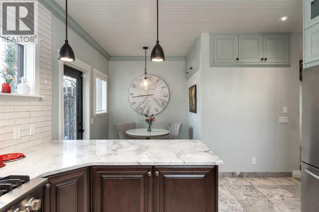 Single Family House for Sale in   Avenue SW Altadore Calgary 