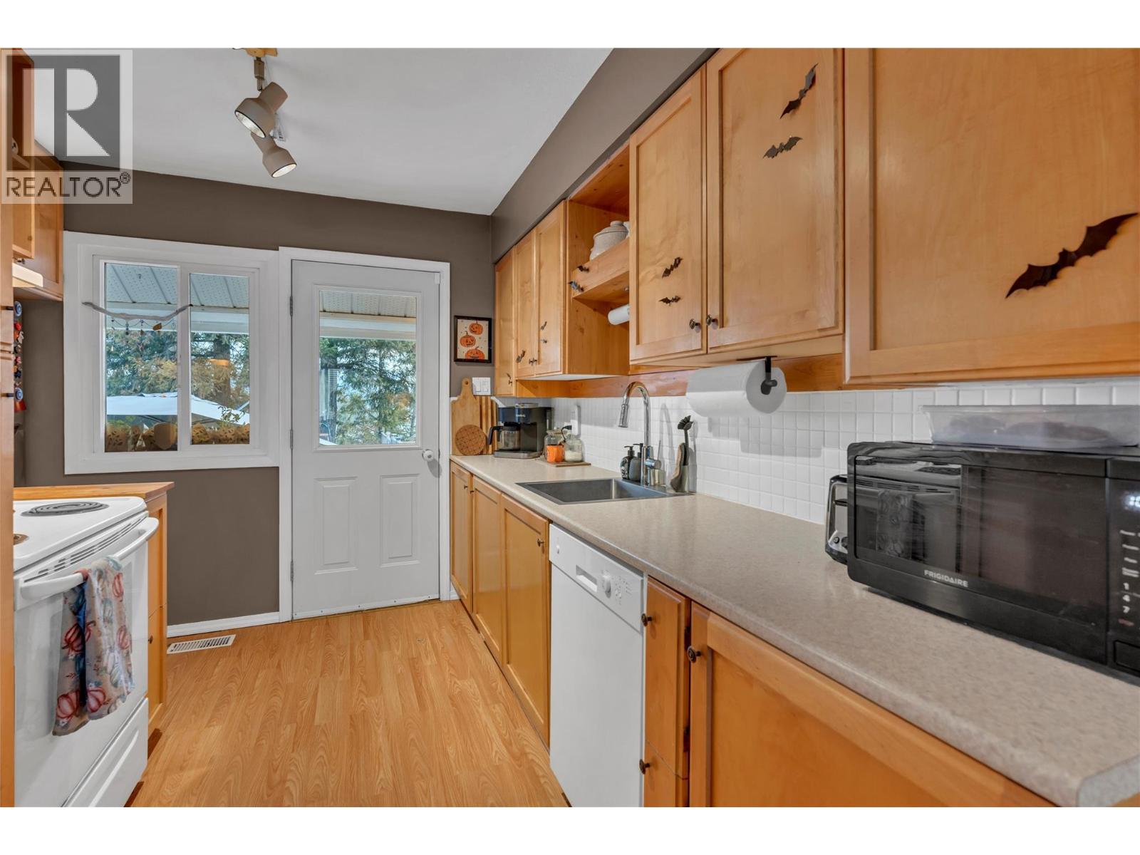  203 MOODY Street, Princeton