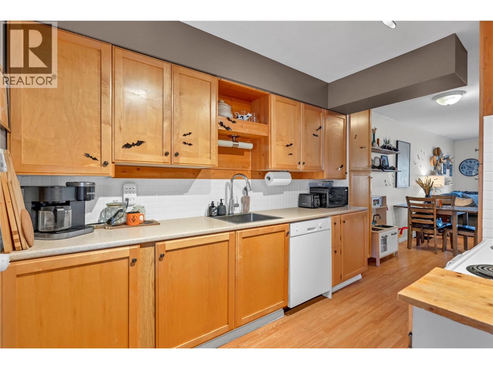  203 MOODY Street, Princeton