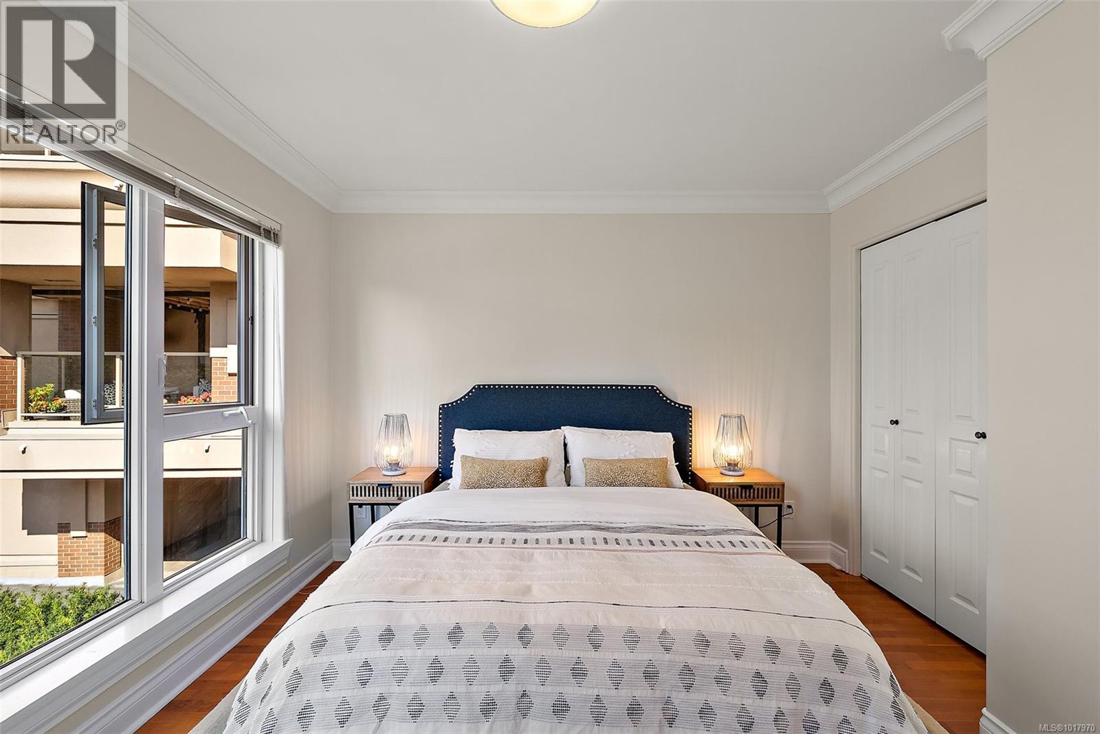 126 75 Songhees Road, Victoria