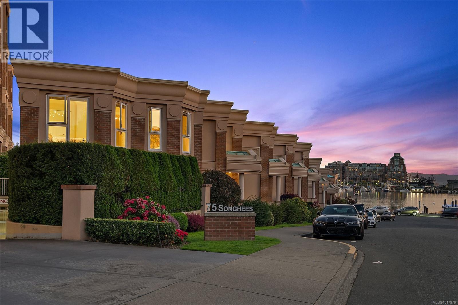 126 75 Songhees Road, Victoria