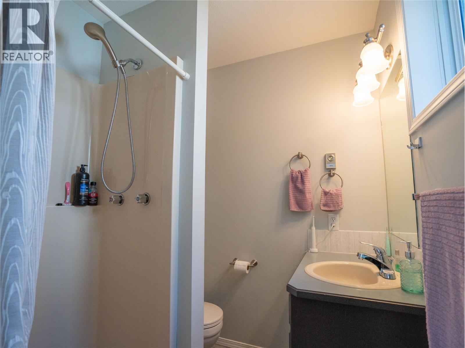 3322 South Main Street Unit# 7, Penticton