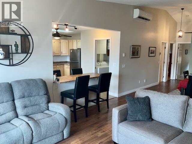 4450 Ponderosa Drive Unit# 204, Peachland