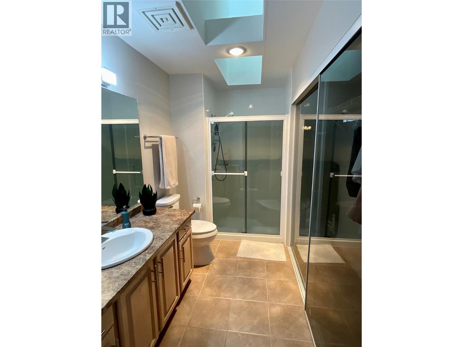 4450 Ponderosa Drive Unit# 204, Peachland
