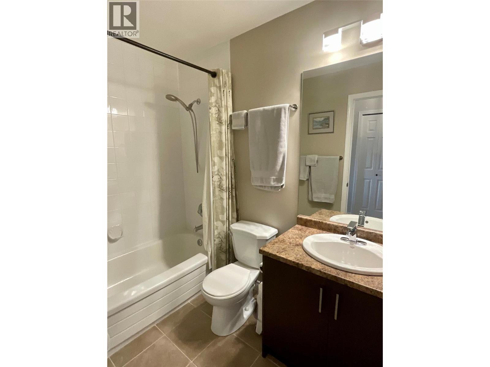 4450 Ponderosa Drive Unit# 204, Peachland