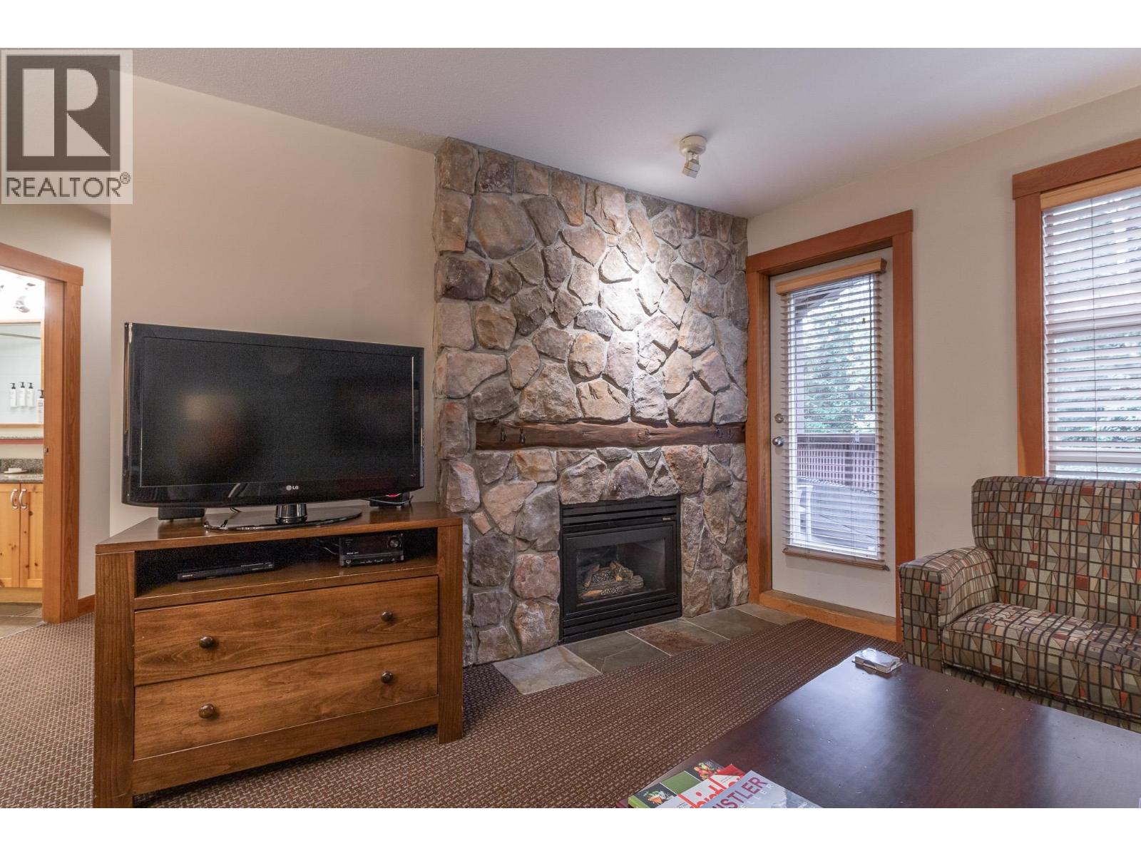 334B 2036 LONDON LANE, Whistler