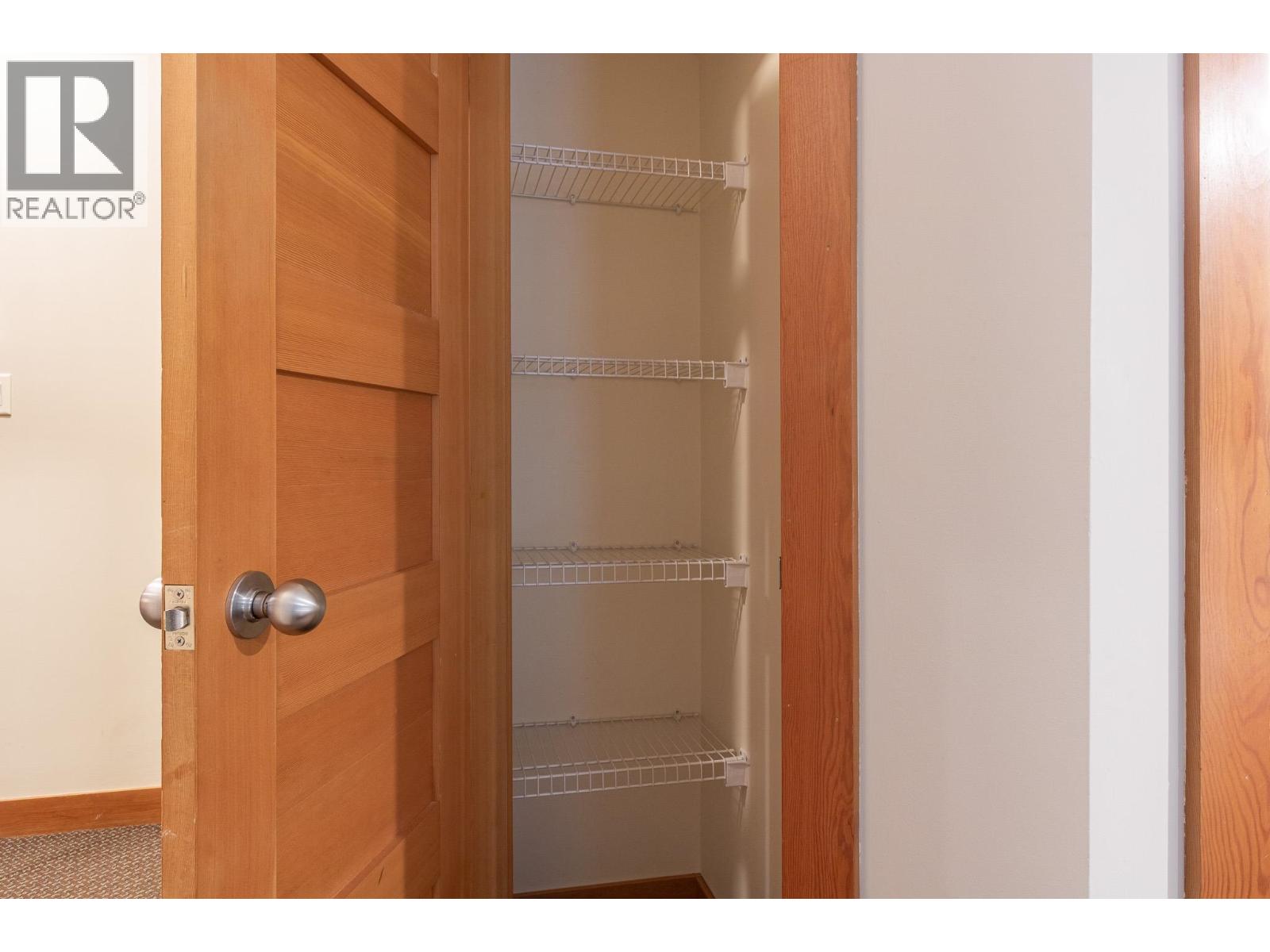 334B 2036 LONDON LANE, Whistler