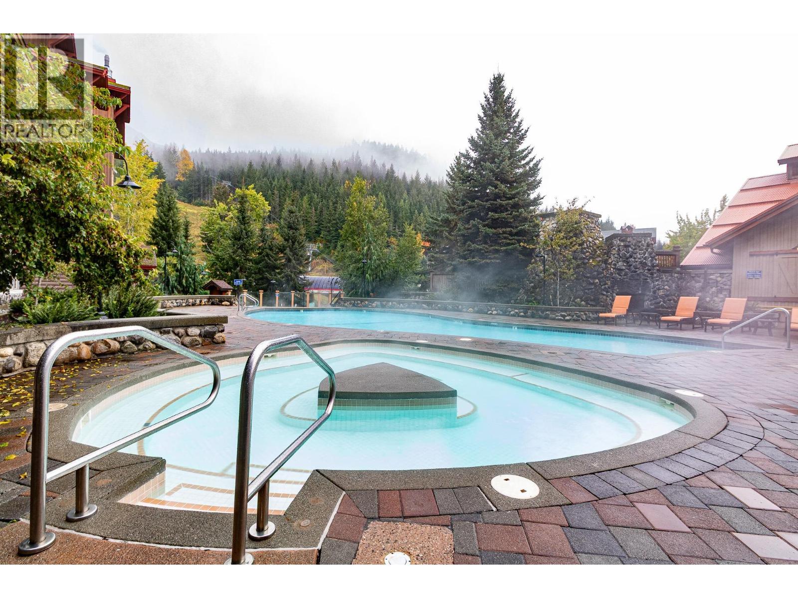 334B 2036 LONDON LANE, Whistler