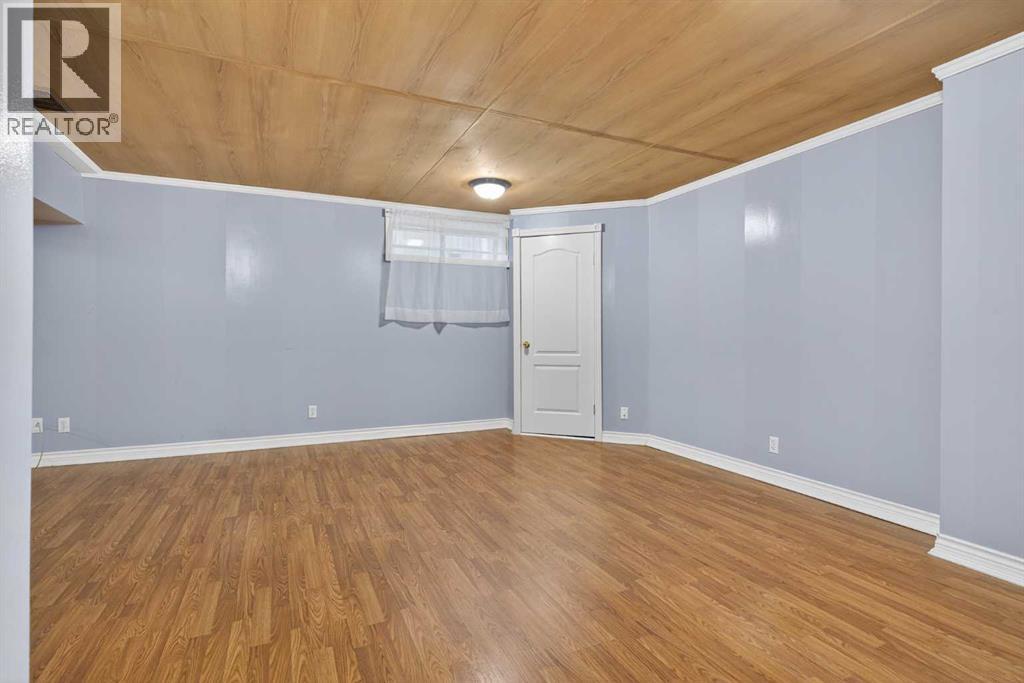 Single Family House for Sale in  Mt Apex Crescent SE McKenzie Lake Calgary 