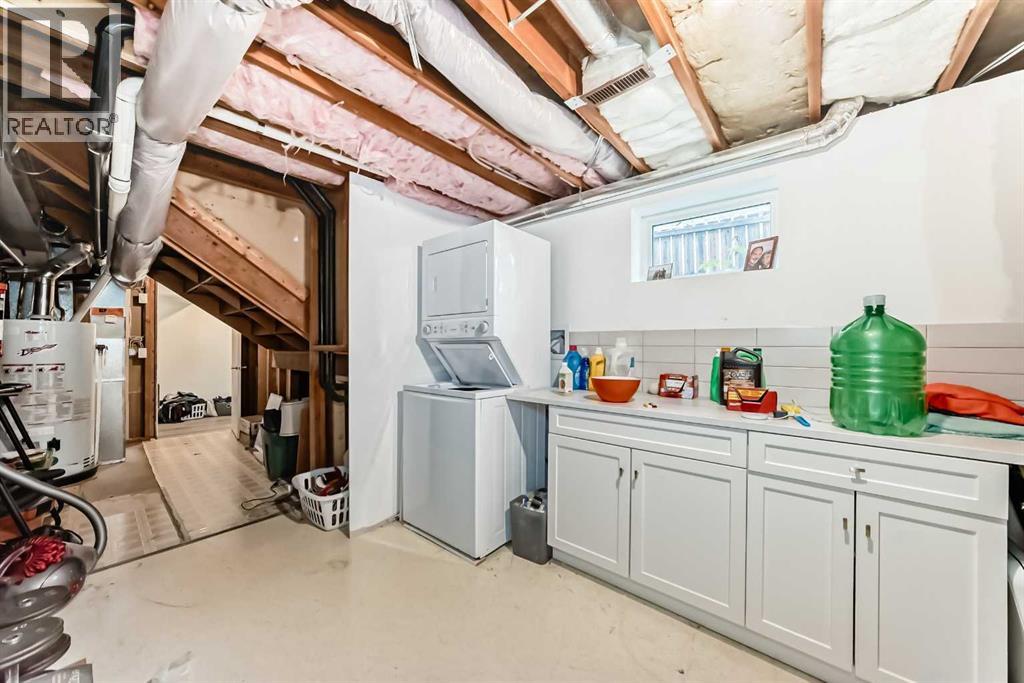 Single Family House Bi-level for Sale in   Avenue NW Huntington Hills Calgary 