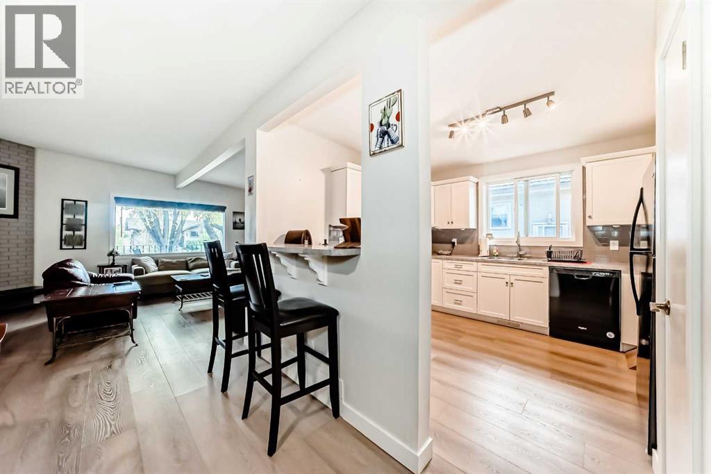 Single Family House Bi-level for Sale in   Avenue NW Huntington Hills Calgary 