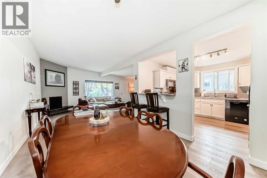 Single Family House Bi-level for Sale in   Avenue NW Huntington Hills Calgary 