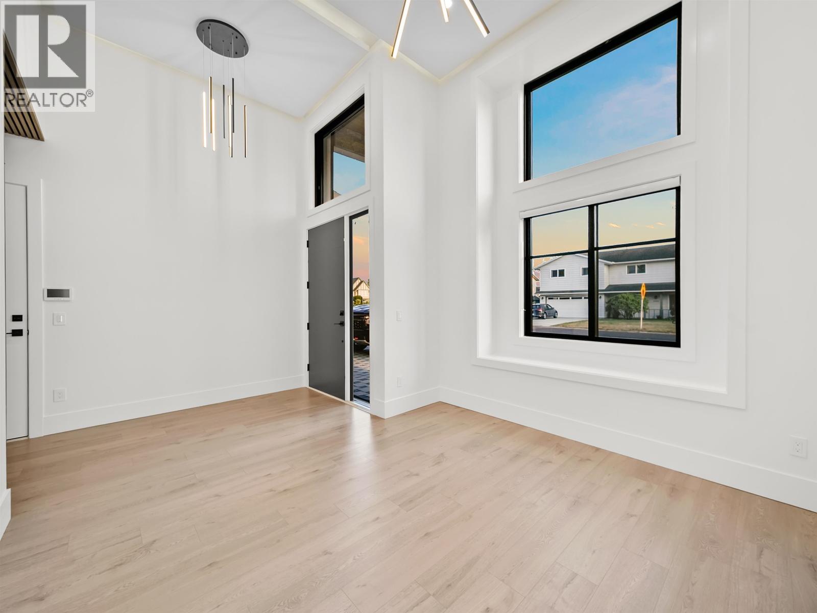 6079 44A Avenue, Ladner