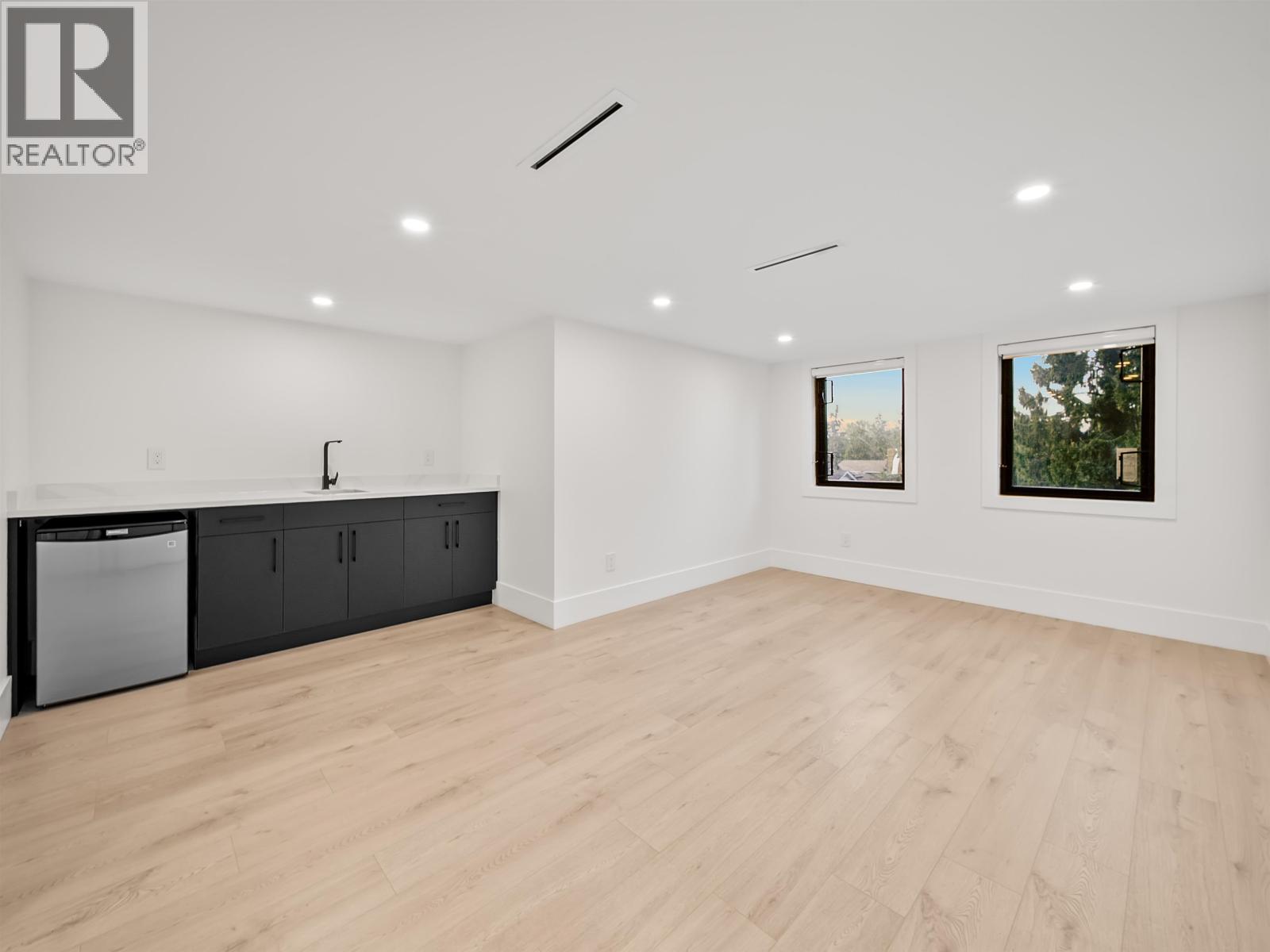 6079 44A Avenue, Ladner