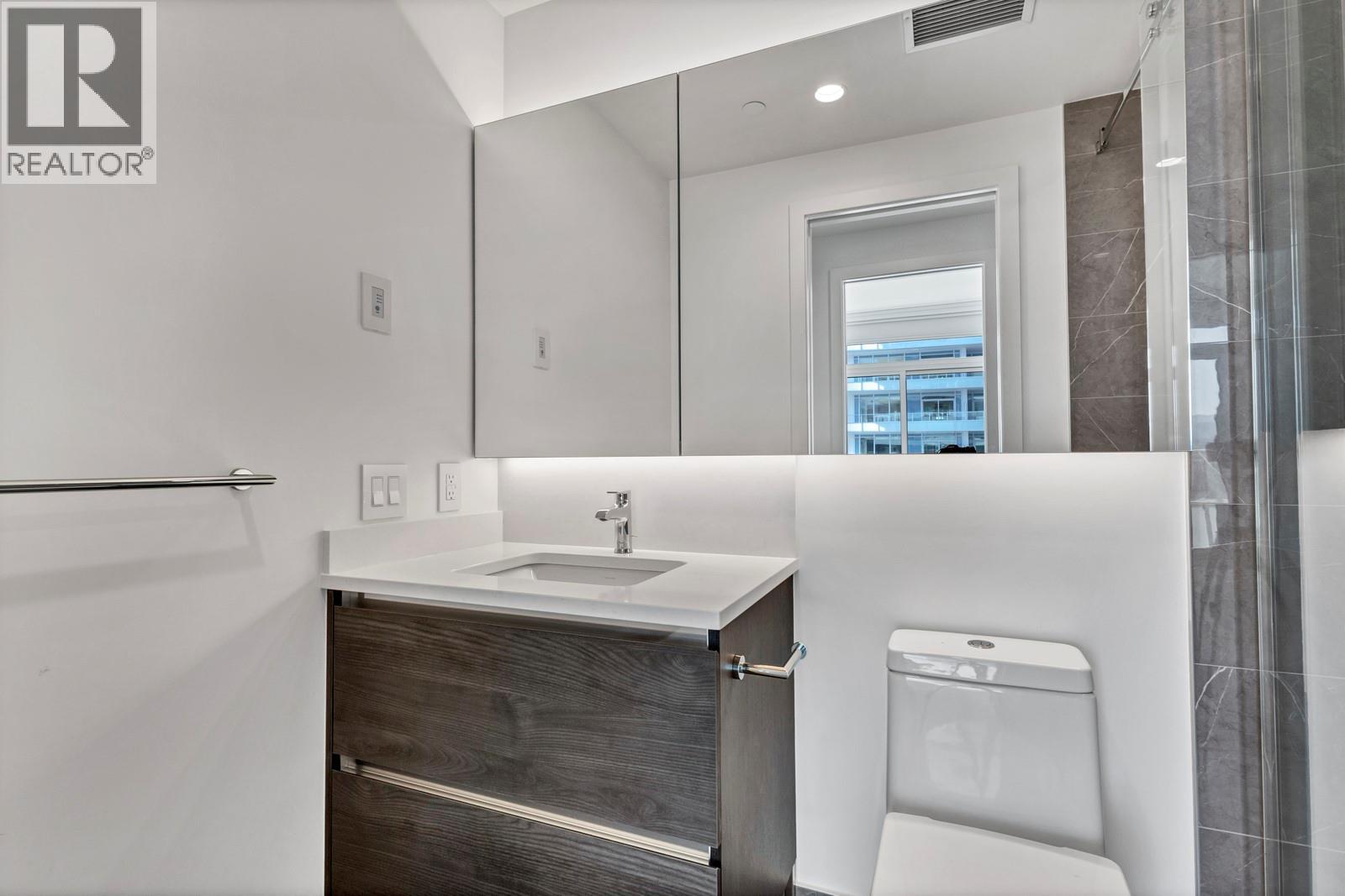 1104 238 Leon Avenue, Kelowna