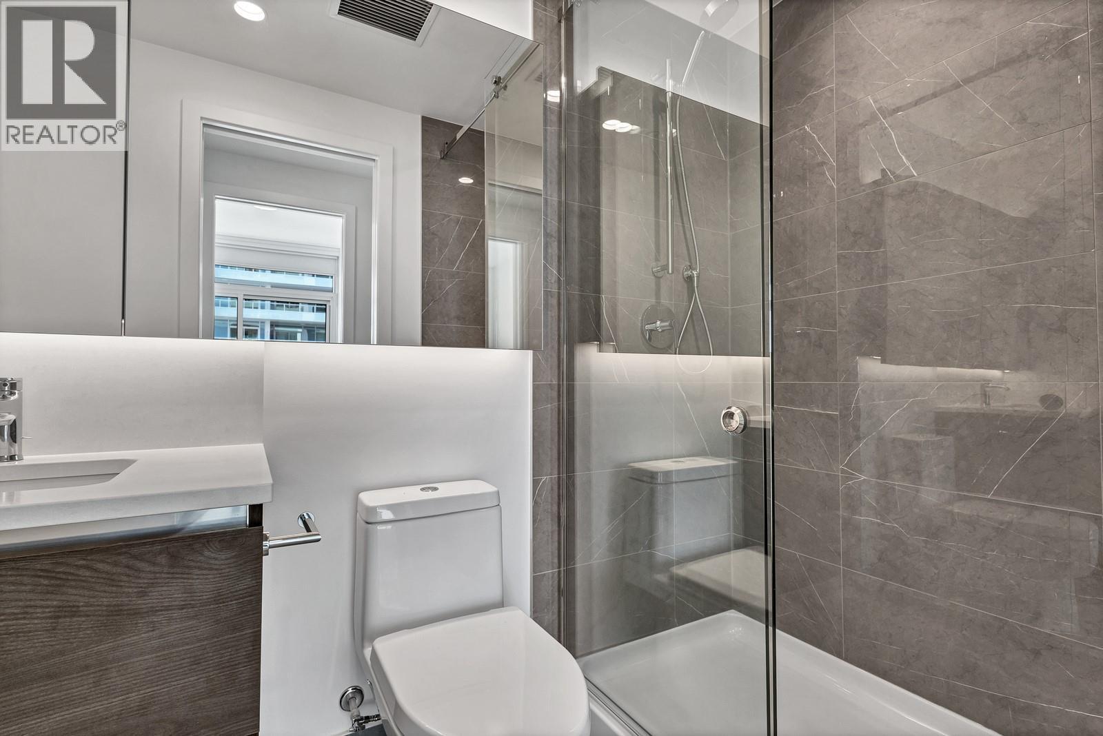 1104 238 Leon Avenue, Kelowna