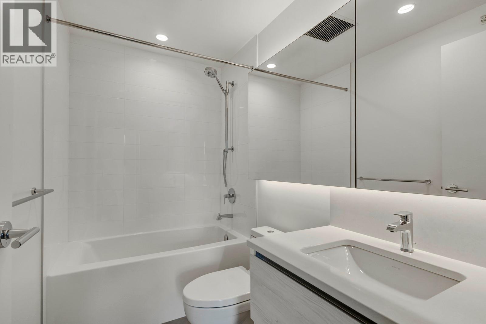 1104 238 Leon Avenue, Kelowna