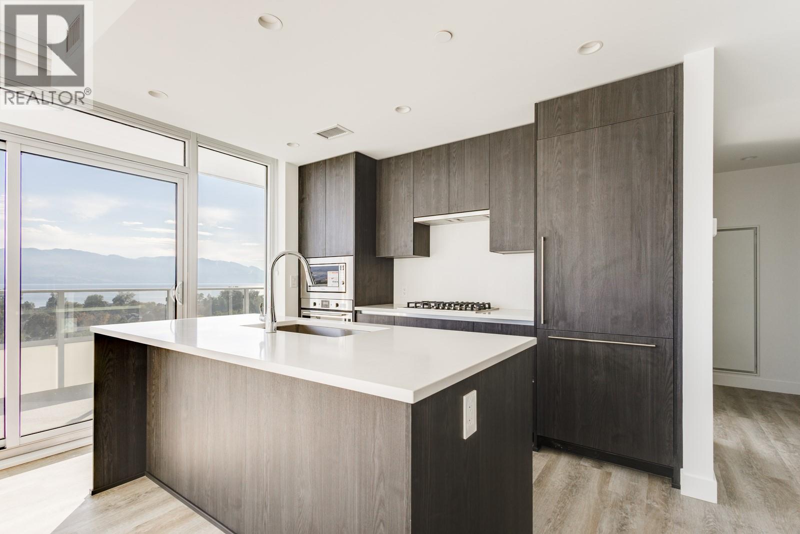 1104 238 Leon Avenue, Kelowna