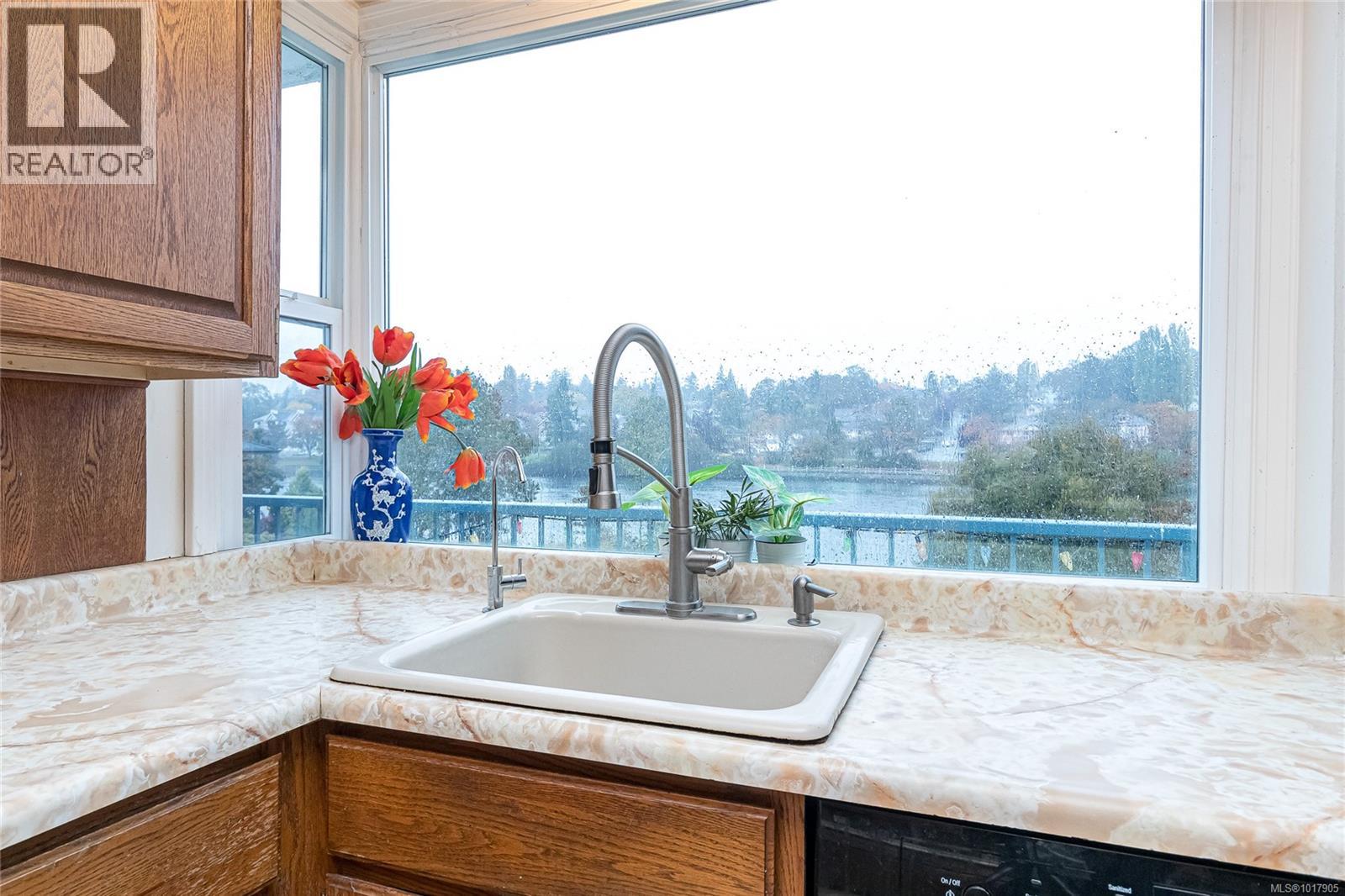  1178 Rhoda Lane, Esquimalt
