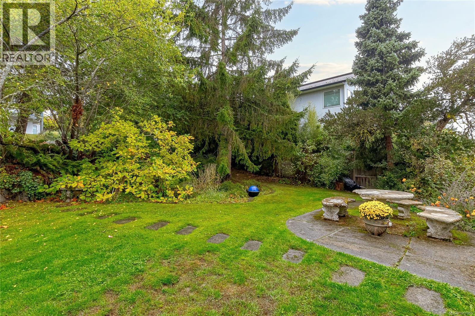  1178 Rhoda Lane, Esquimalt