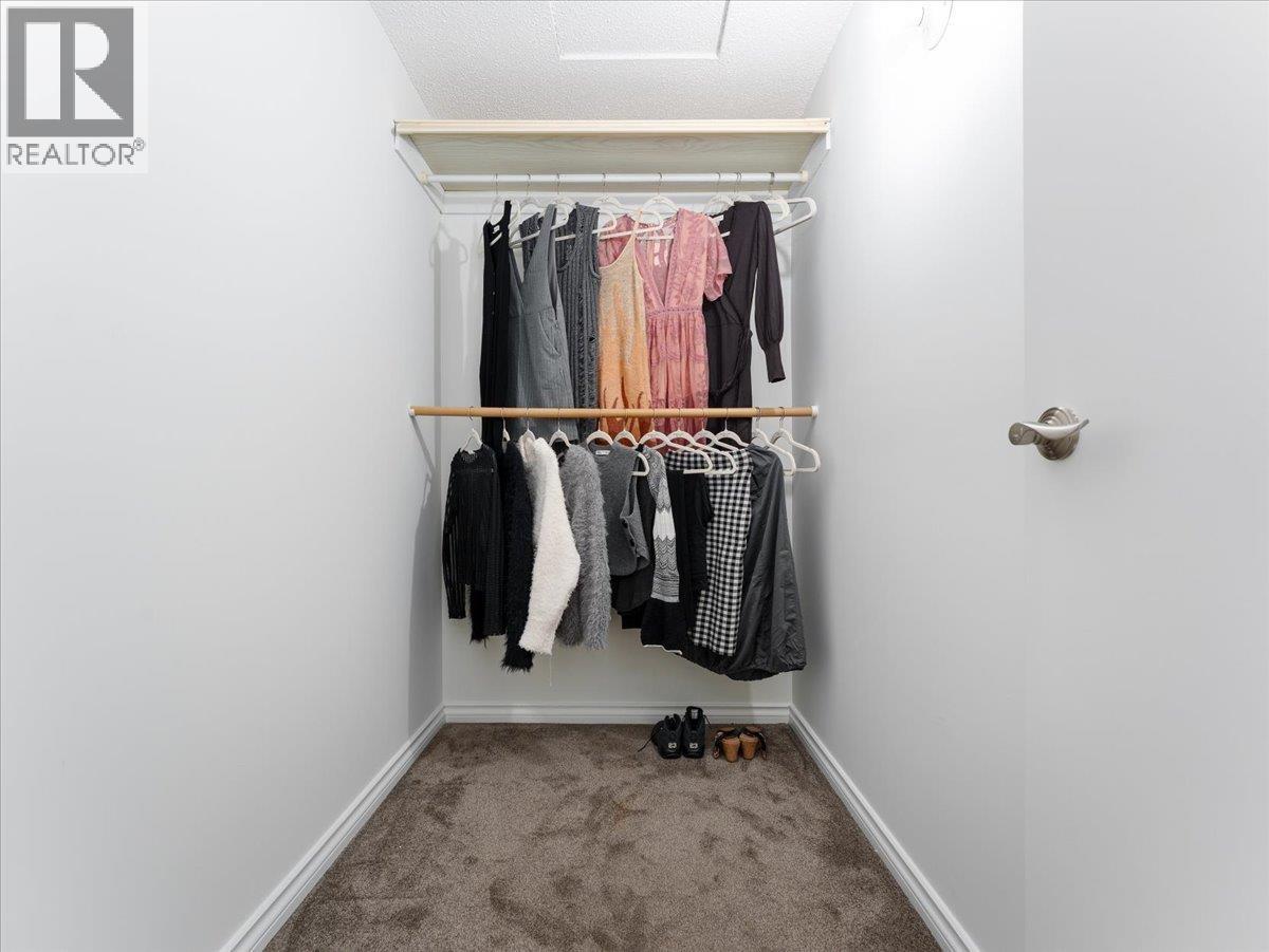 402 CARDIFF WAY, Port Moody