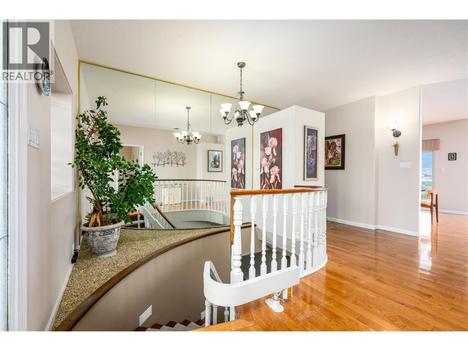  305 Country Estate Place, Vernon