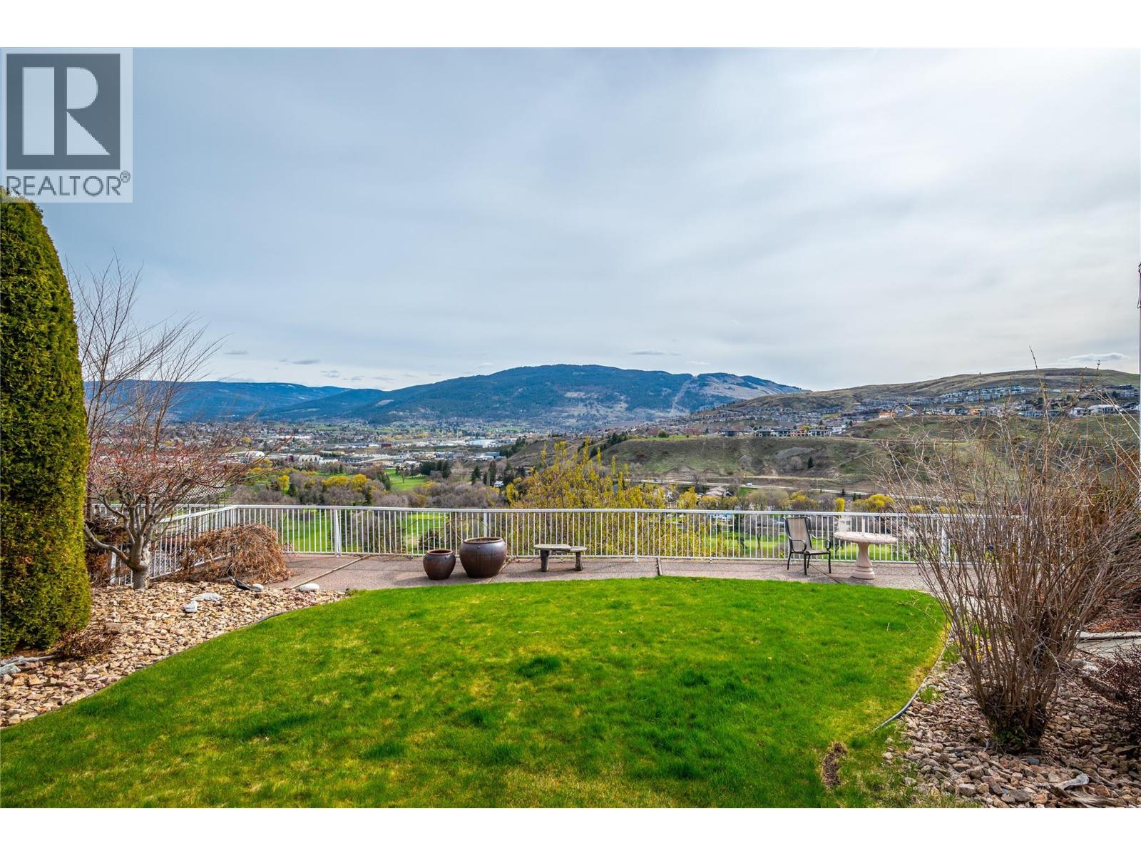  305 Country Estate Place, Vernon