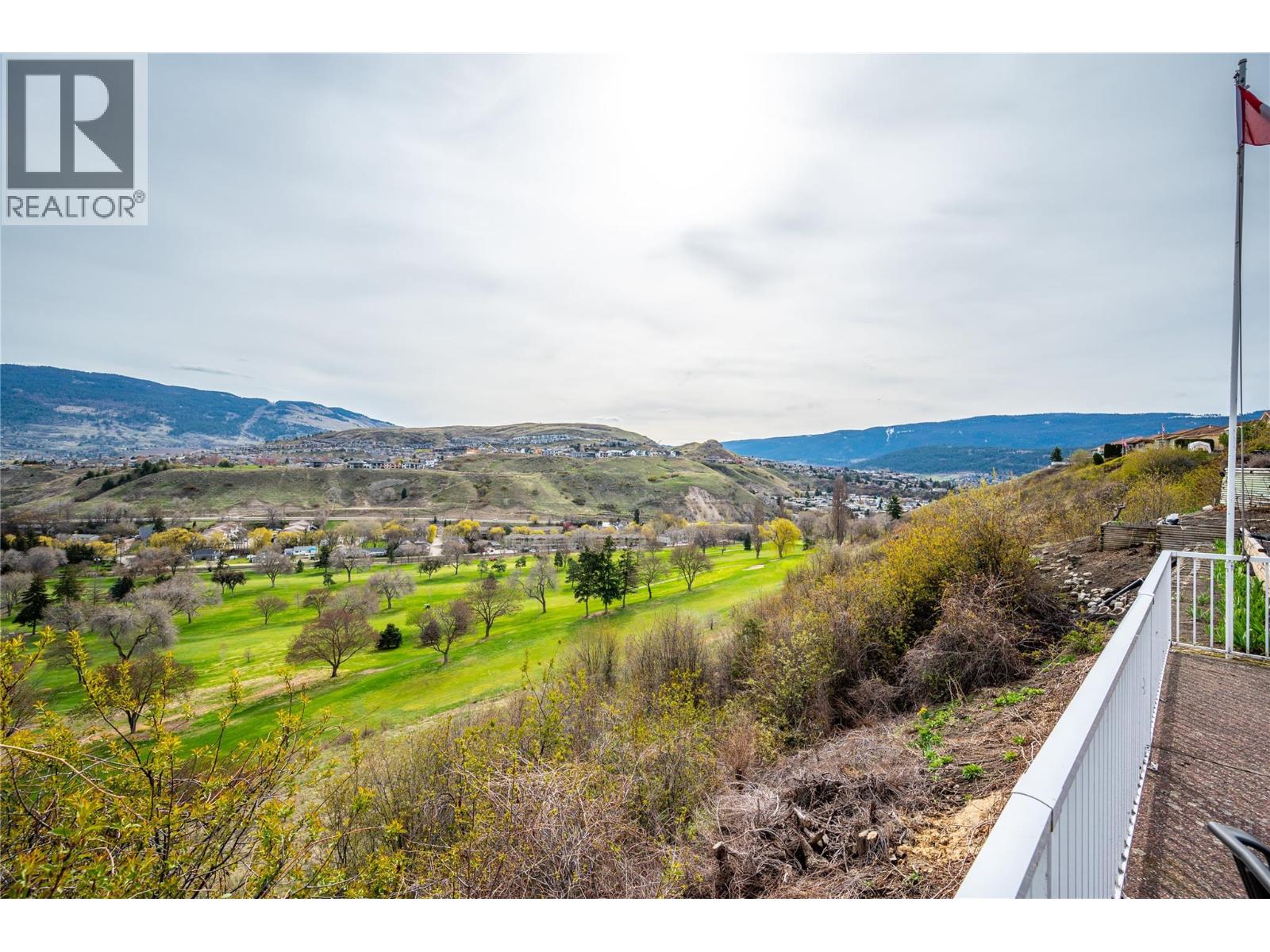  305 Country Estate Place, Vernon